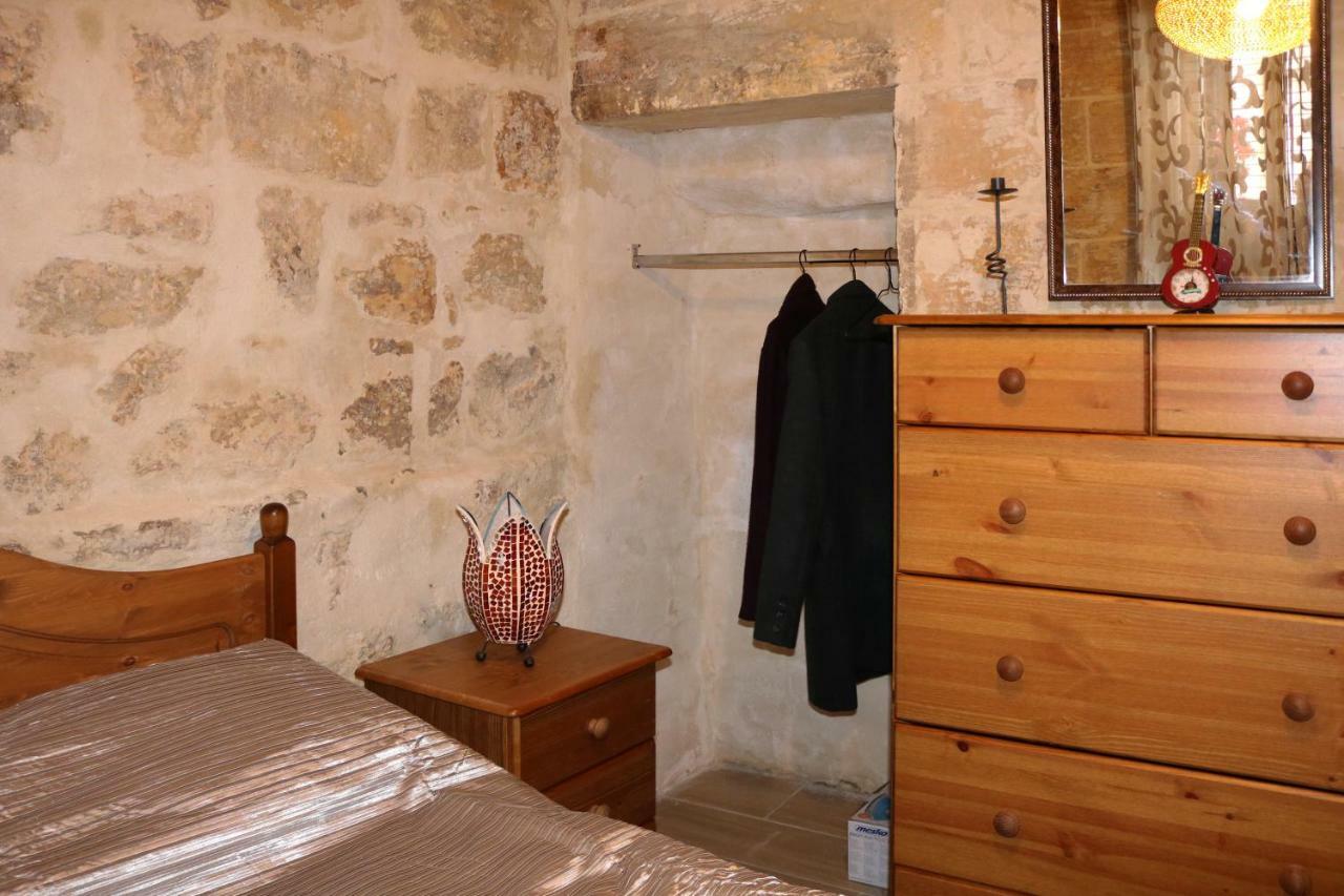 Villa 5 Minute Walk From Malta Airport Gudja Exterior foto
